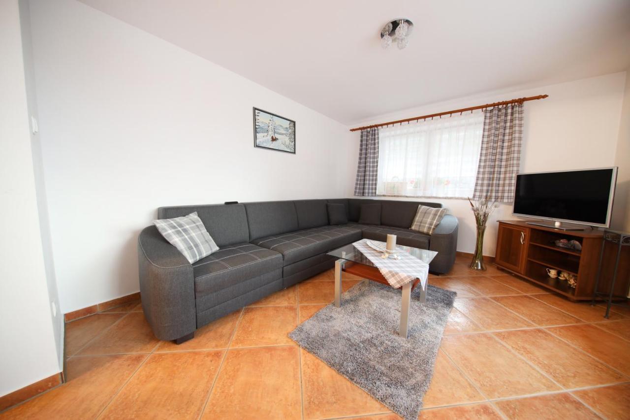 Tatrzanskie Spanie Pokoje Goscinne Poronin Exterior foto