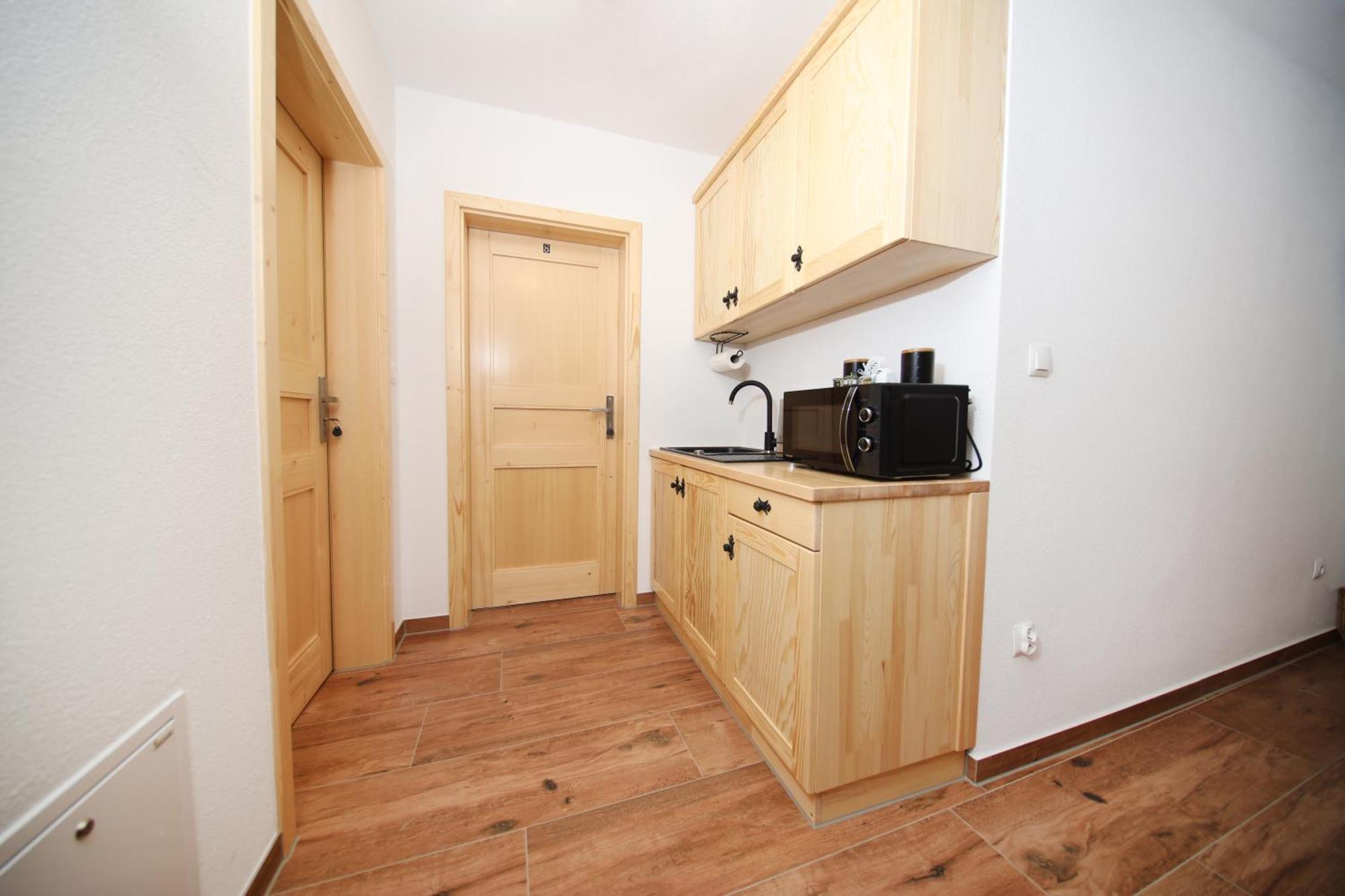 Tatrzanskie Spanie Pokoje Goscinne Poronin Exterior foto